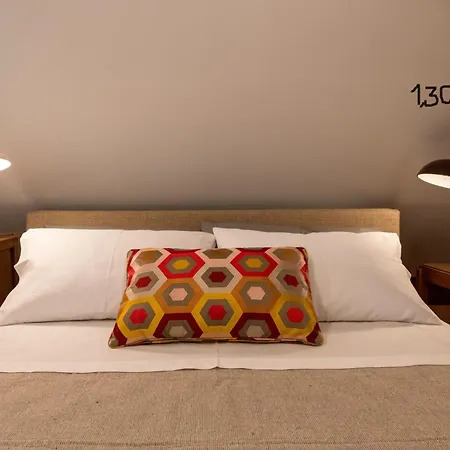 Victoria House Apartment